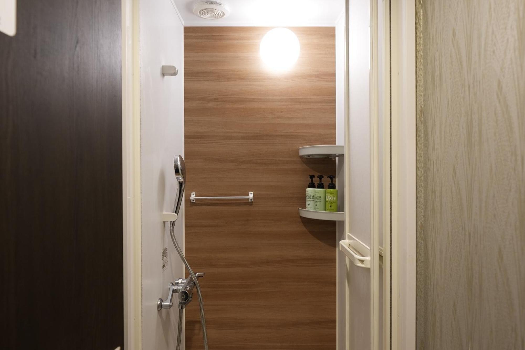Hotel Tomariya Ueno Tokió Kültér fotó